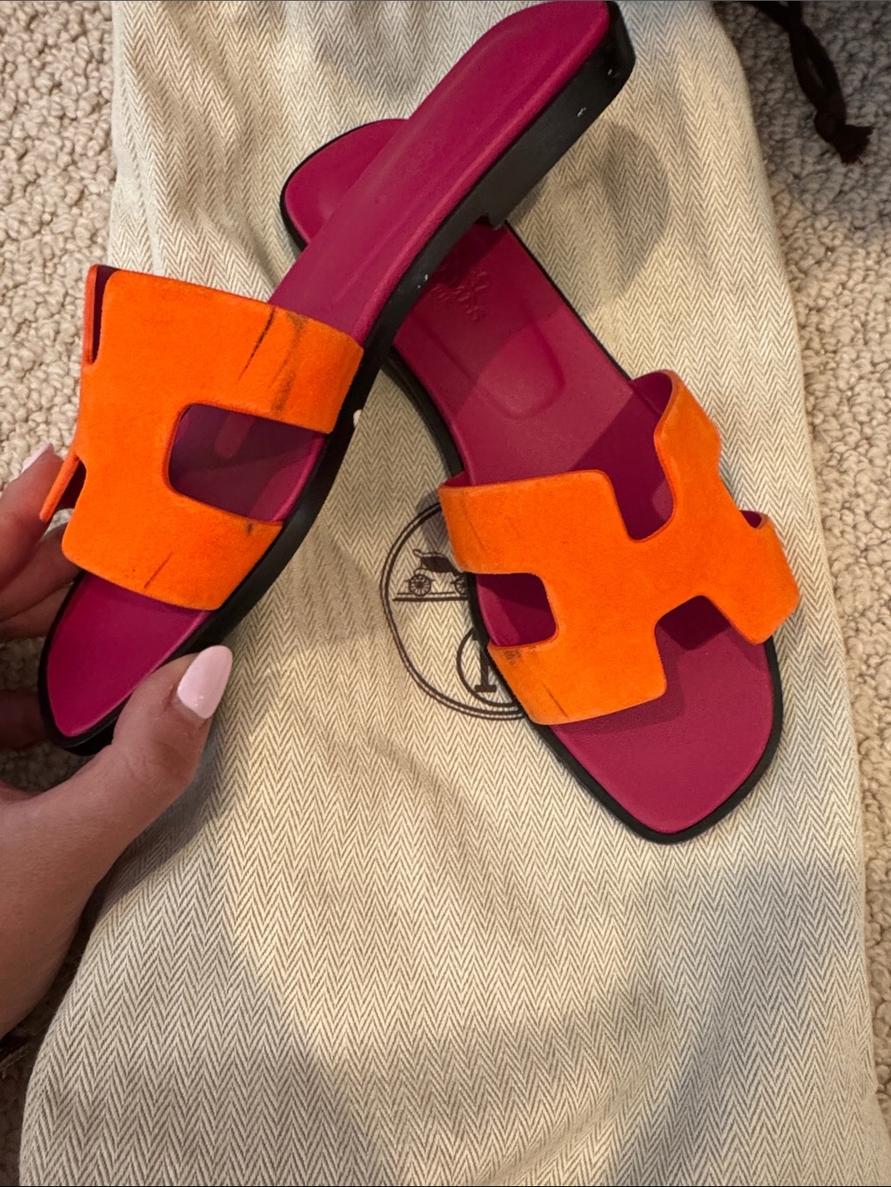 Hermes Oran 35.5 pink orange suede - Picture 2 of 3